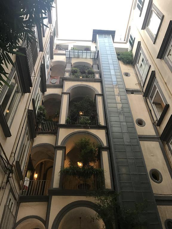 Chiaia Guest House Napoli Eksteriør billede